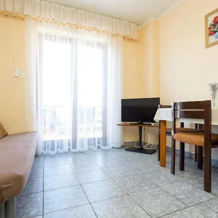 Fuer 3 Personen Ca 35 Qm In Njivice, Kvarner Bucht Krk Apartman *