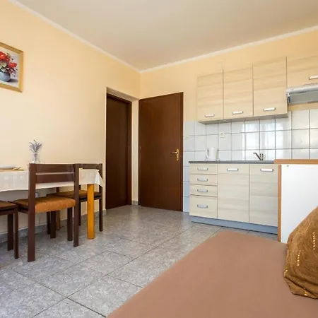 Fuer 3 Personen Ca 35 Qm In Njivice, Kvarner Bucht Krk *